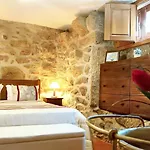 Charming House In With Terrace And Parking Included *