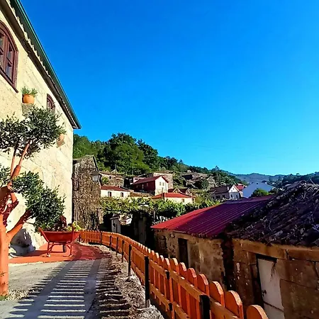 Charming House In With Terrace And Parking Included