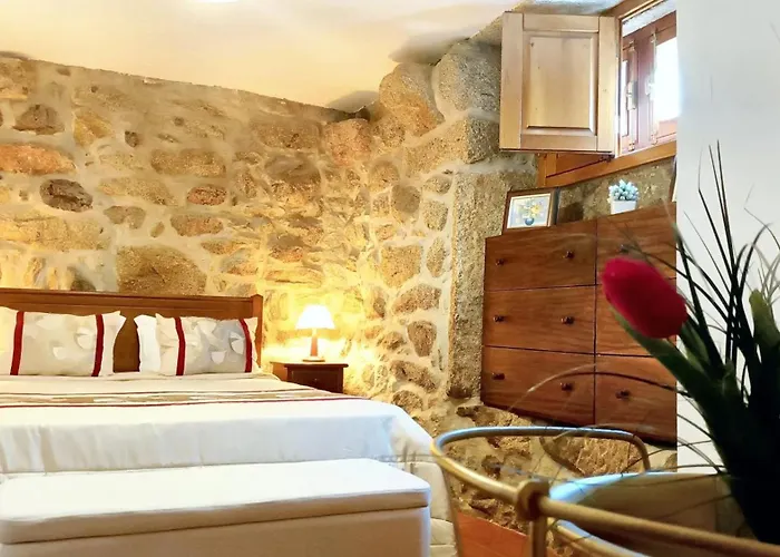 Charming House In With Terrace And Parking Included *