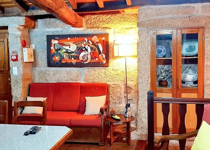 Charming House In With Terrace And Parking Included * Lindoso