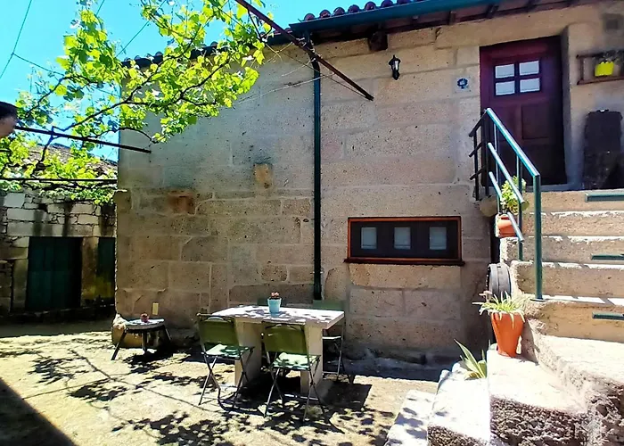 Charming House In With Terrace And Parking Included Дом отдыха Lindoso