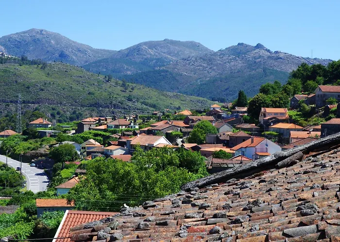 Charming House In With Terrace And Parking Included *